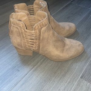 Fergie Ankle boots